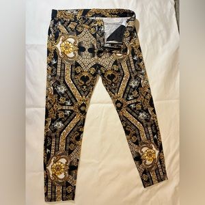 Zara men’s pants, size US 32. Multicolor.